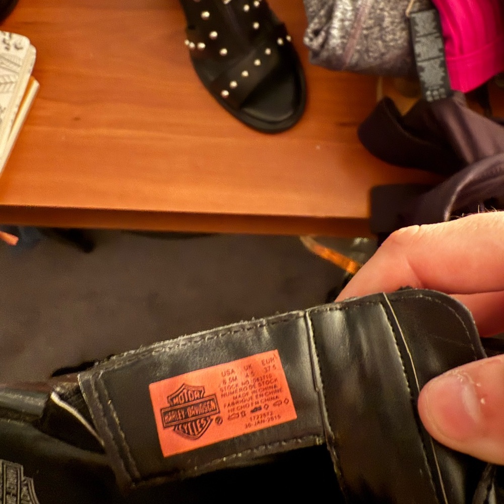 Harley-Davidson Black Studded Sandals - Picture 4 of 4